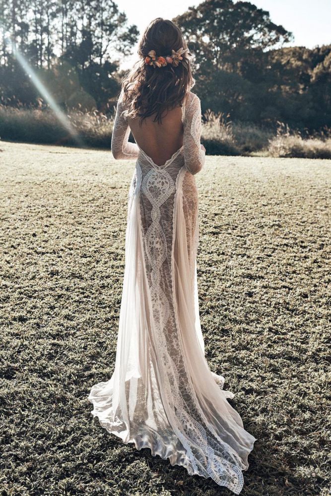 Classic Beach Long Sleevess Backless Lace Beach Wedding Dress Simple Summer Casual Bridal Gowns Online-showprettydress