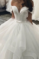 Classic Off the Shoulder Ball Gown Puffy Layers Wedding Dress-showprettydress