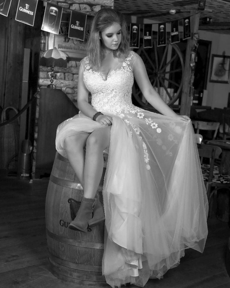 Classic V Neck A line Wedding DressTulle Lace Appliques Simple Side Split-showprettydress