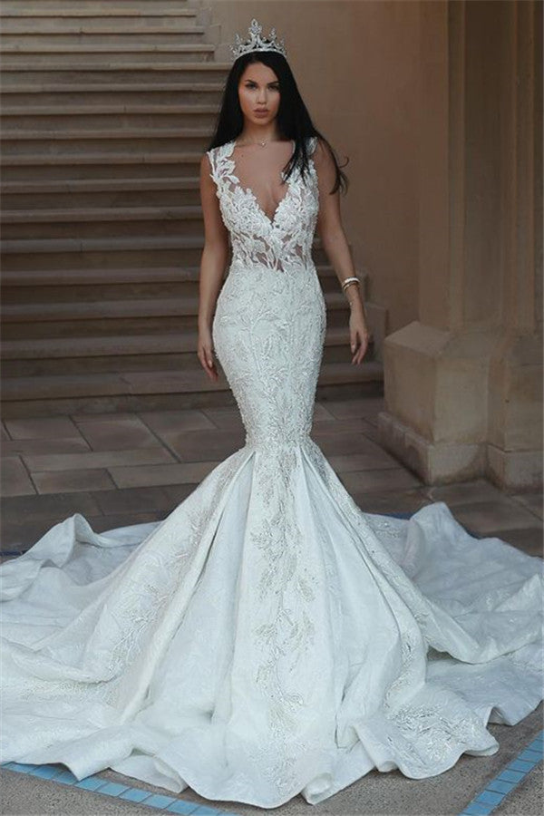 Classic V Neck Sleeveless Wedding Dresses Mermaid Lace Bridal Gowns with Buttons-showprettydress