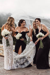 Classic V Neck Spaghetti Straps Mermaid Wedding Gown Floral Lace Dress for Bride-showprettydress