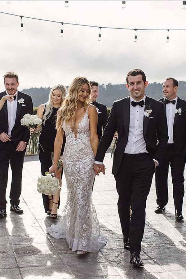 Classic V Neck Spaghetti Straps Mermaid Wedding Gown Floral Lace Dress for Bride-showprettydress