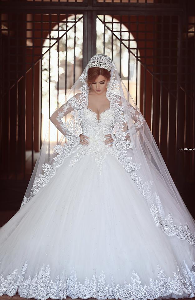 Classic White Lace Ball Gown Wedding Dress Popular Sweep Train Long Sleeves Bridal Gown-showprettydress