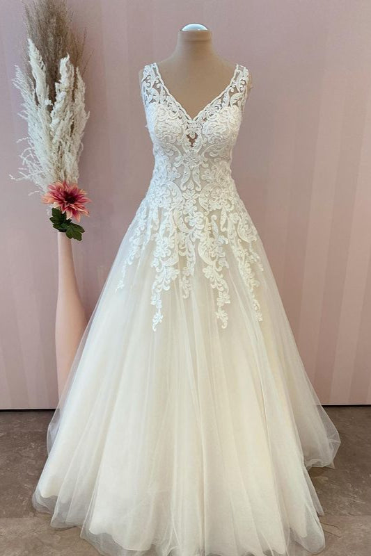 Classy Long A-Line Sweetheart Appliques Lace Tulle Backless Wedding Dress-showprettydress