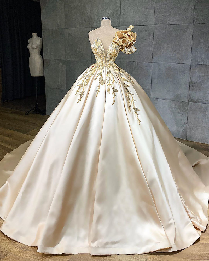 Classy Long A-Line Sweetheart Crystal Satin Ruffles Wedding Dress-showprettydress