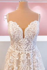 Classy Long A-Line Tulle Spaghetti Straps Appliques Lace Backless Wedding Dress-showprettydress