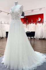 Classy Long A-line Tulle V Neck Sleeveless Lace Wedding Dress-showprettydress