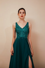 Dark Green V-neck Open-back Sleeveless Lace Evening Dress-showprettydress