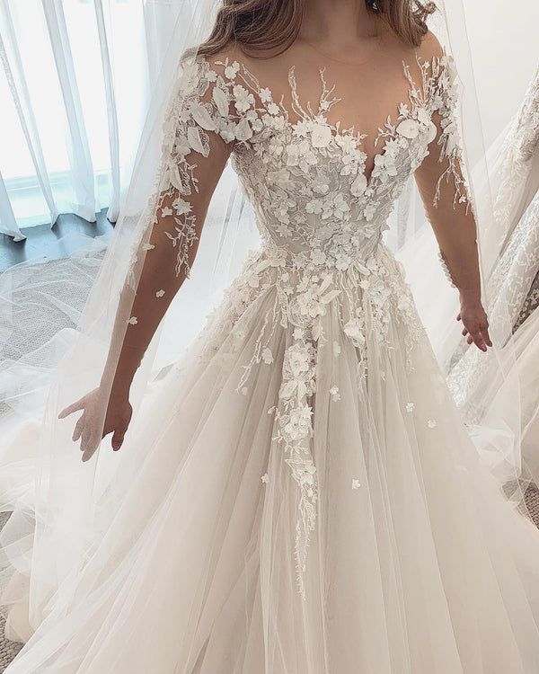 Elegant A-Line Sweetheart Long Sleeve Appliques Lace Tulle Wedding Dress-showprettydress