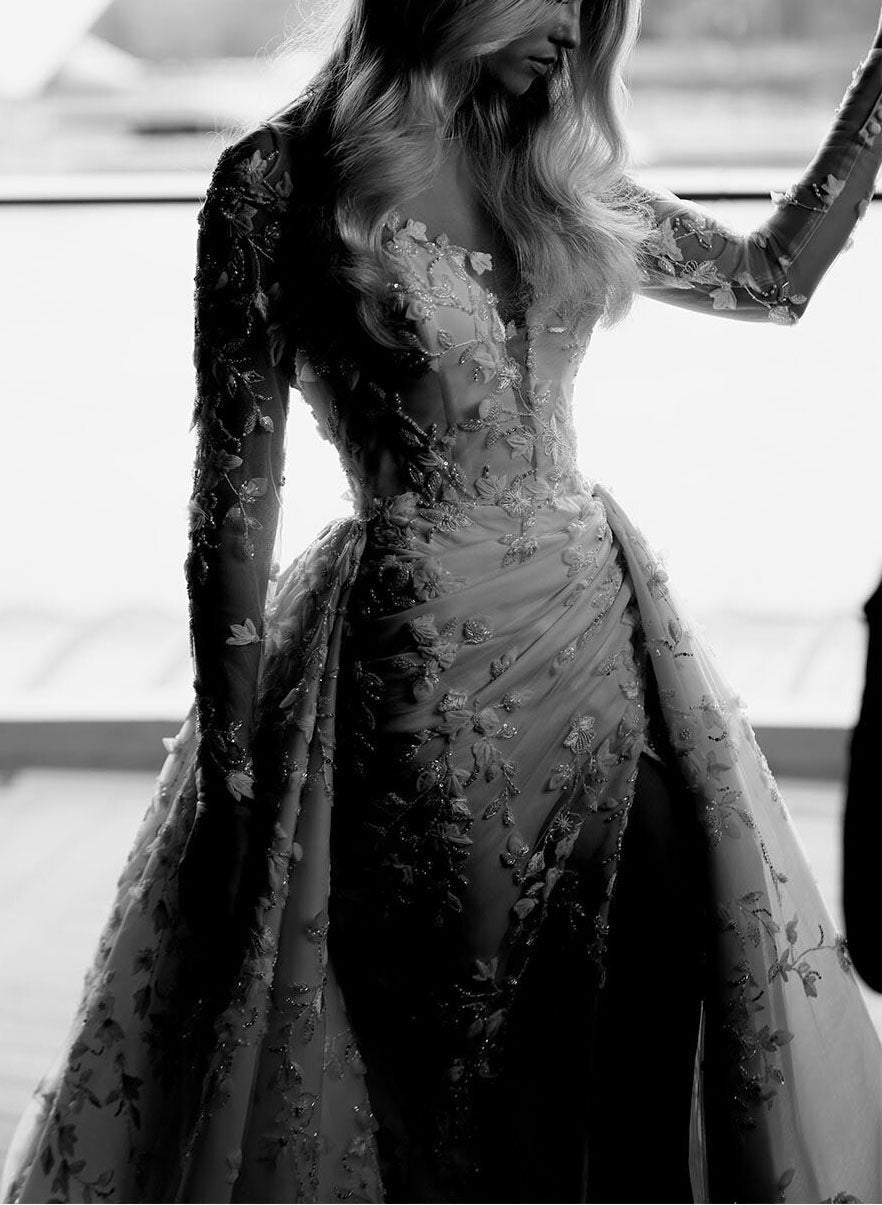 Elegant Lace Long Sleeve Wedding Dress Slit-Showprettydress