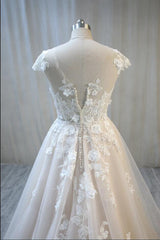 Elegant Long A-Line Bateau Backless Appliques Lace Tulle Wedding Dress-showprettydress