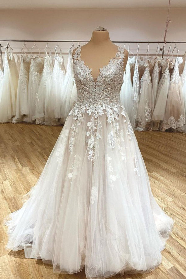 Elegant Long A-Line Sweetheart Appliques Lace Tulle Wedding Dress-showprettydress