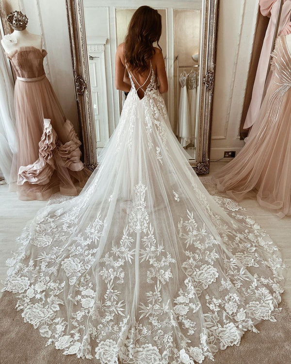 Elegant Long A-Line V-neck Spaghetti Straps Appliques Lace Backless Wedding Dress-showprettydress