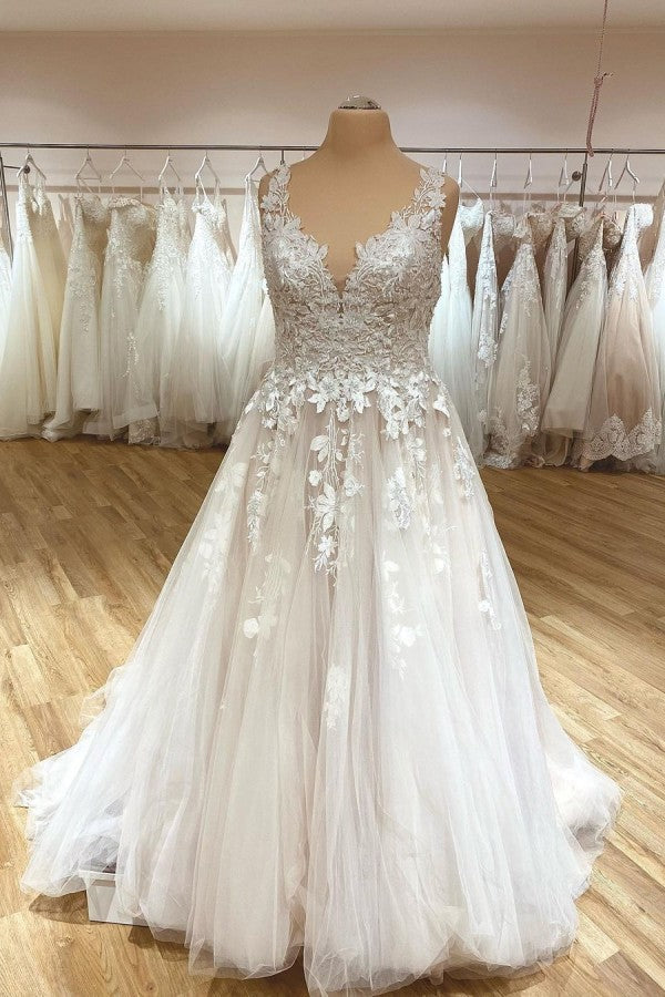Elegant Long A-Line V-neck Spaghetti Straps Appliques Lace Ruffles Tulle Wedding Dress-showprettydress