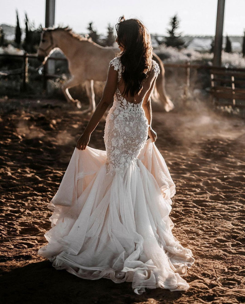 Elegant Long Mermaid Sweetheart Tulle Lace Backless Wedding Dress-showprettydress
