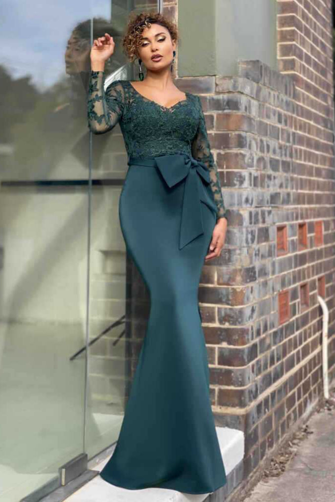 Elegant Long Sleeve Mermaid V-Neck Lace Evening Dress-showprettydress