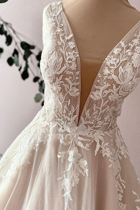 Elegant Long Sweetheart A-Line Tulle Appliques Lace Wedding Dress-showprettydress