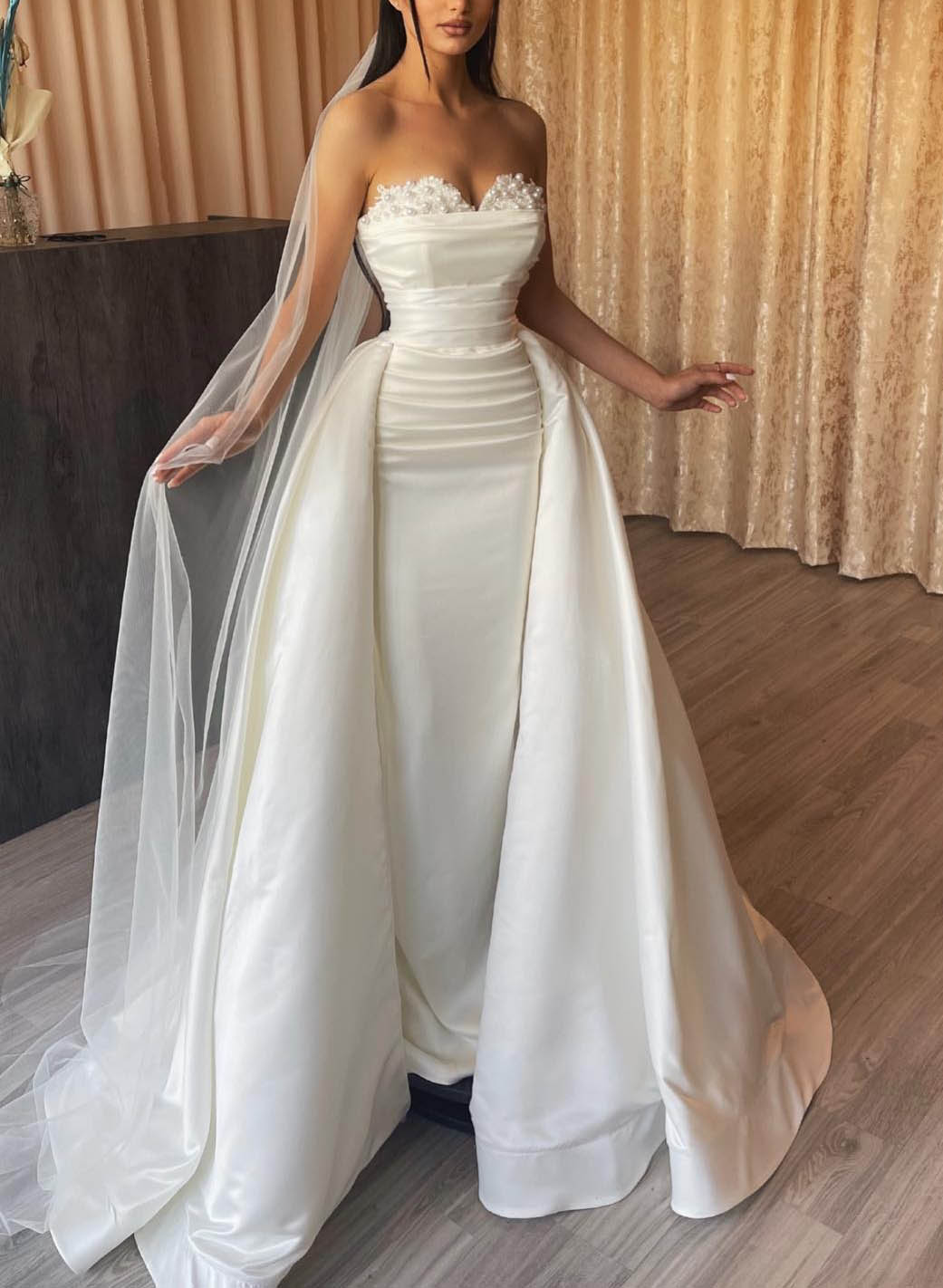 Elegant Sweetheart Detachable Train Lace Sleeves Wedding Dresses-Showprettydress