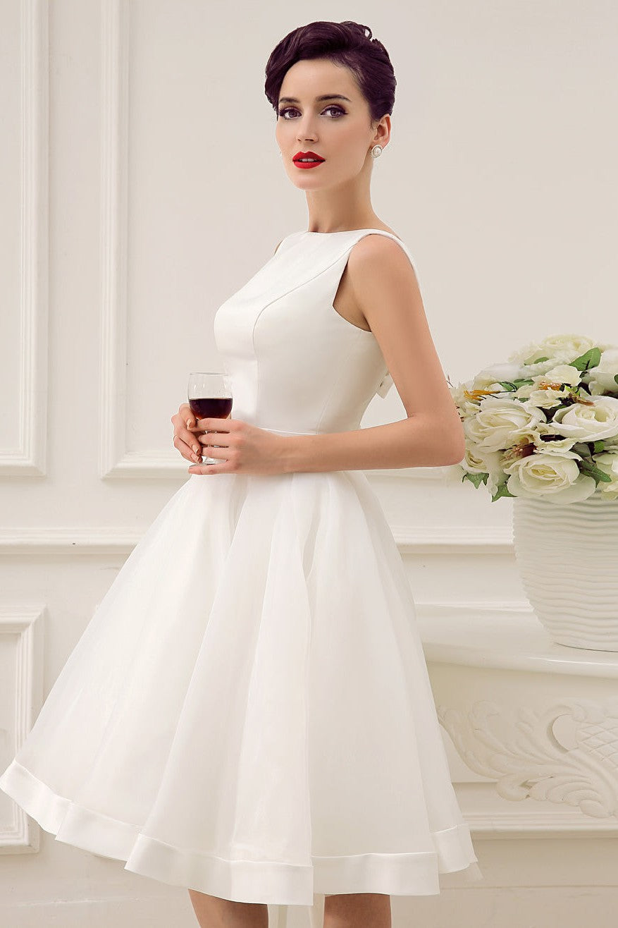 Exclusive Short Wedding Dress Retro Bridal Dress Bateau Sleeveless Reception Bridal Gown-Showprettydress