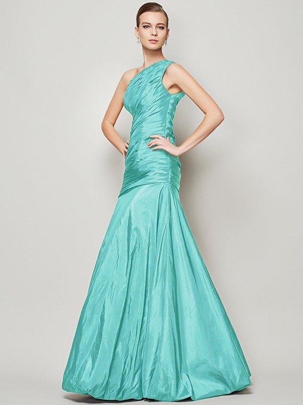 Fabulous Sleeveless One Shoulders Pleats Long Taffeta Bridesmaid Dresses-Showprettydress
