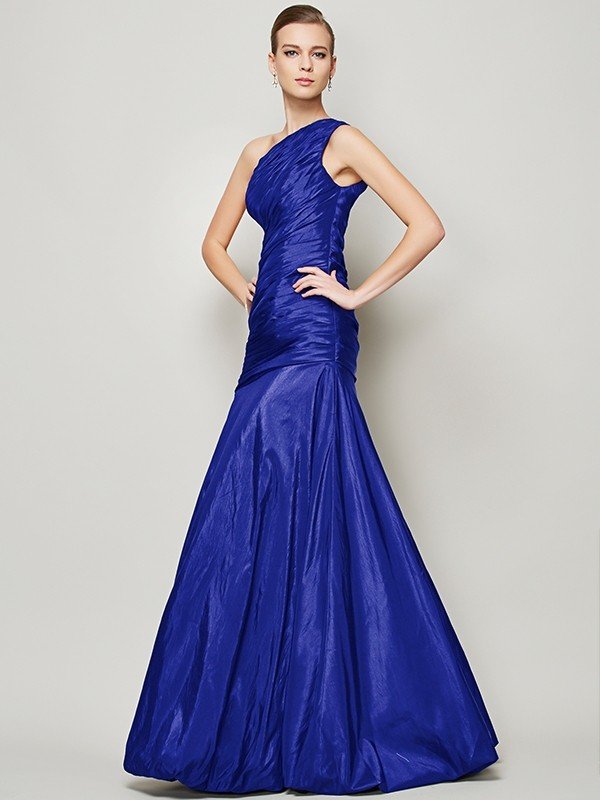 Fabulous Sleeveless One Shoulders Pleats Long Taffeta Bridesmaid Dresses-Showprettydress