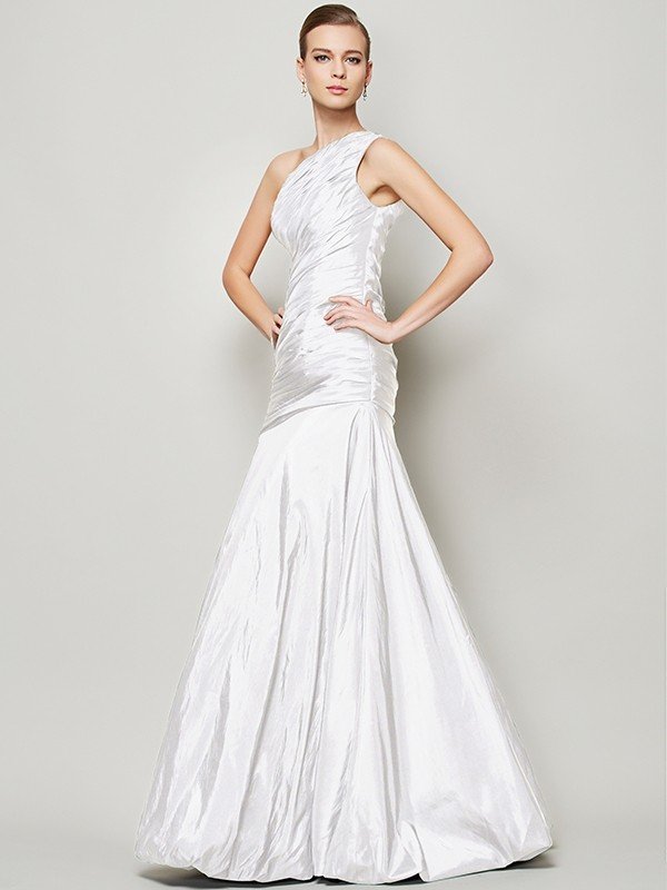 Fabulous Sleeveless One Shoulders Pleats Long Taffeta Bridesmaid Dresses-Showprettydress