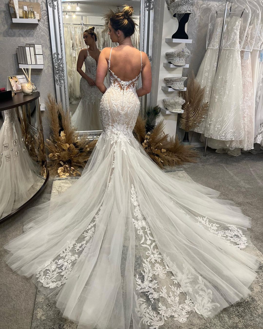 Glamorous V-Neck Spaghetti Straps Sleeveless Mermaid Bridal Gown-Showprettydress