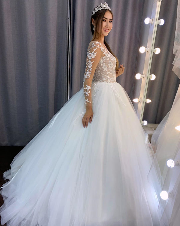 Gorgeous Long A-line Tulle Lace Wedding Dress with Sleeves-showprettydress
