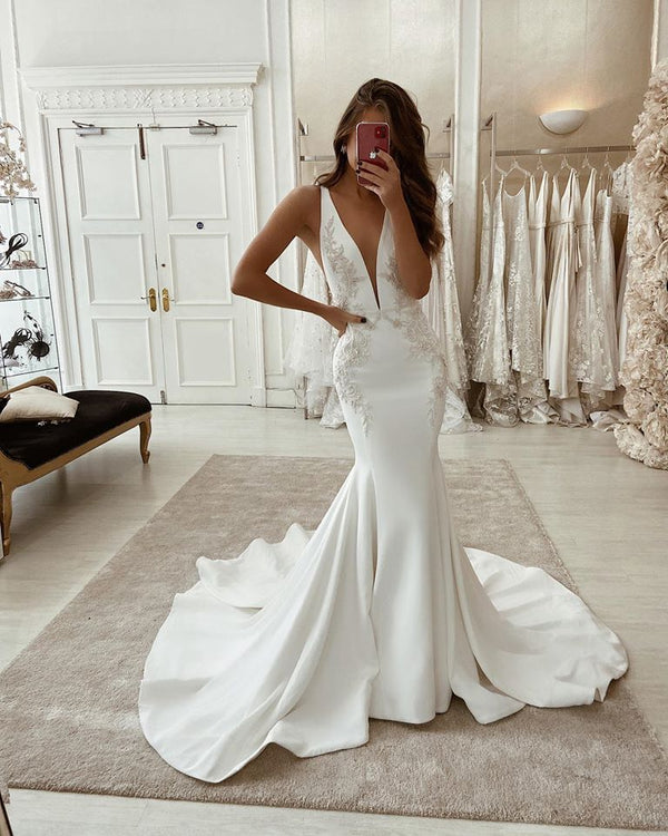 Gorgeous Long Mermaid V-neck Satin Backless Wedding Dress-showprettydress