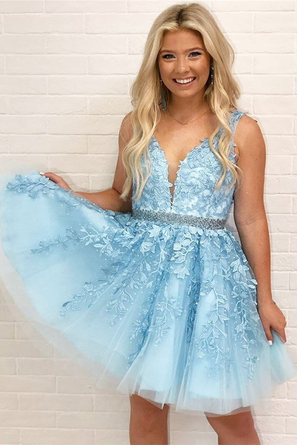 Gorgeous V-Neck Sleeveless Homecoming Dresses Short Lace Beads Hoco Dresses-showprettydress