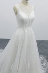 Graceful Long A-line Appliques Tulle Backless Wedding Dress-showprettydress