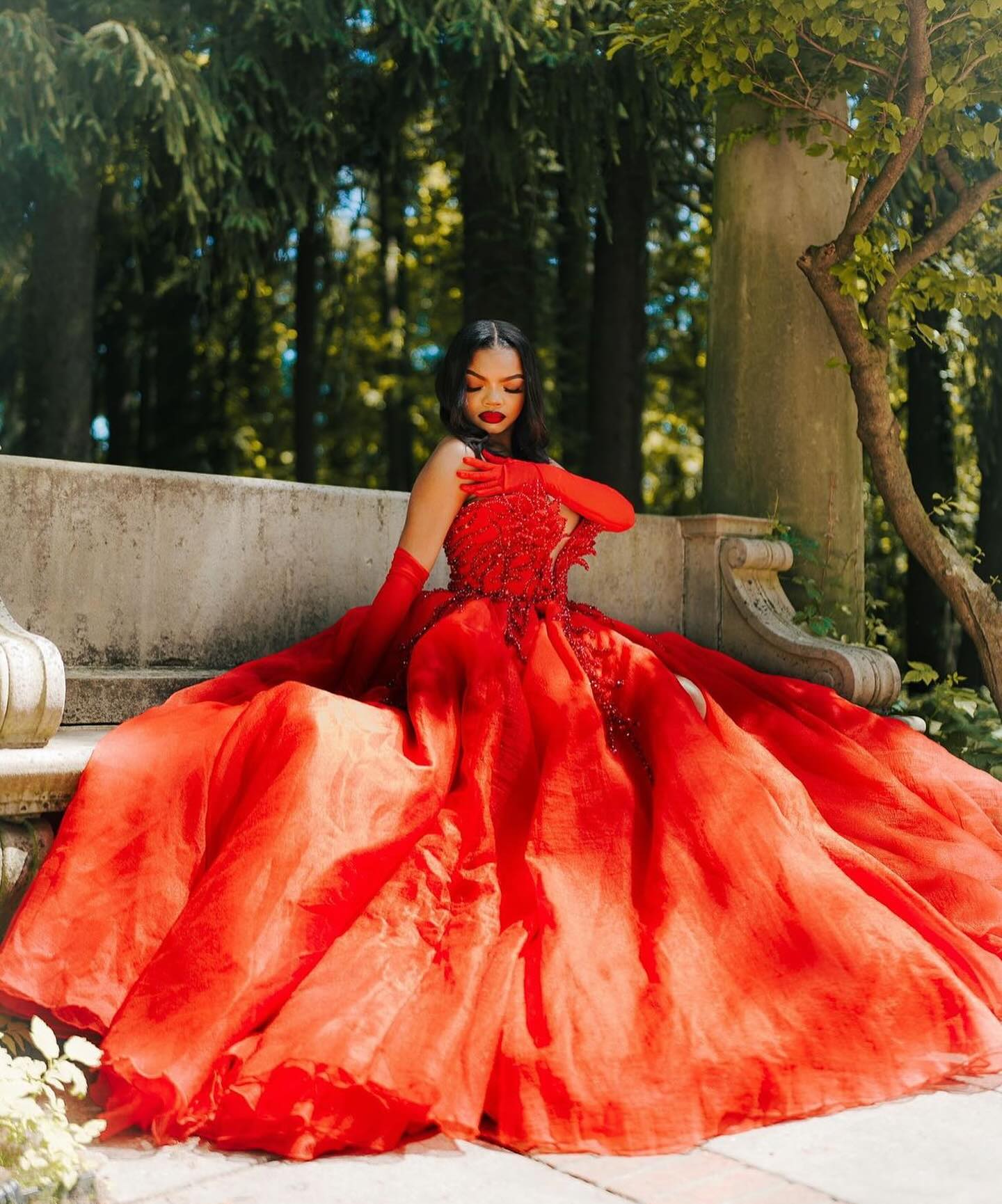 Hot Red Sweetheart Tulle Appliques V-neck Puffy Ball Prom Dress-showprettydress