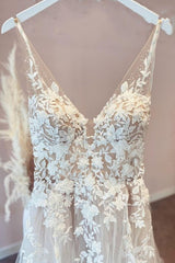 Long A-Line Appliques Lace Spaghetti Straps Sweetheart Tulle Wedding Dresses-showprettydress