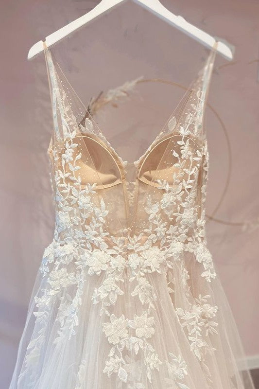 Long A-Line Appliques Lace Spaghetti Straps Sweetheart Tulle Wedding Dresses-showprettydress