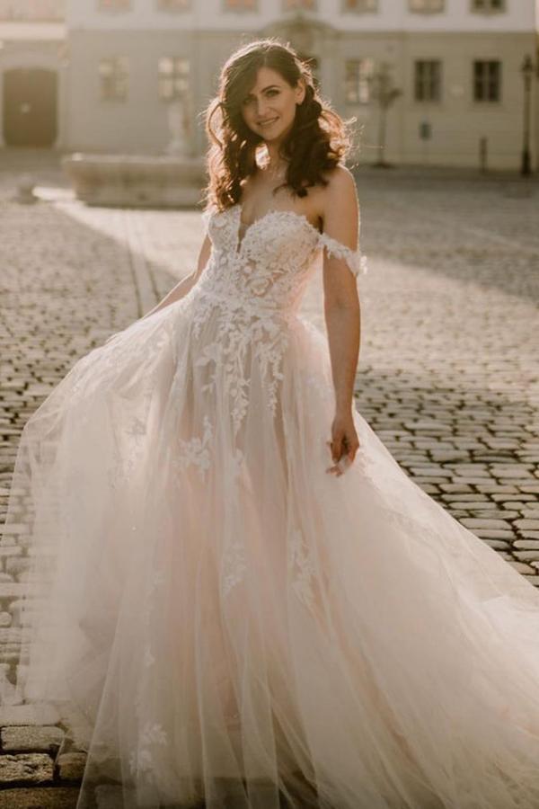 Long A-line off-the-shoulder Tulle Lace Wedding Dress-showprettydress