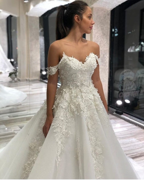 Long A-Line Sweetheart Off-the-Shoulder Appliques Lace Tulle Wedding Dress-showprettydress