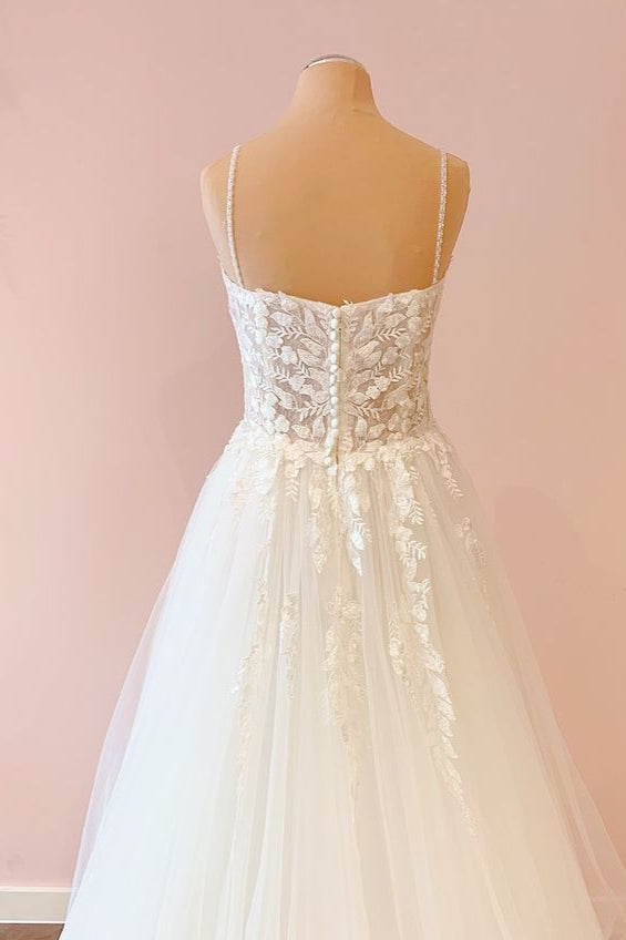 Long A-Line Sweetheart Tulle Appliques Lace Wedding Dress-showprettydress