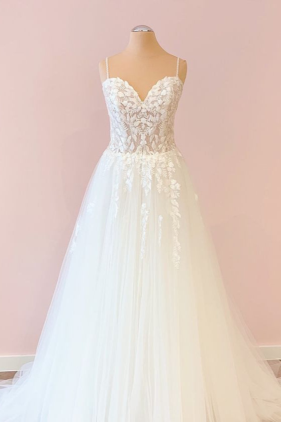 Long A-Line Sweetheart Tulle Appliques Lace Wedding Dress-showprettydress