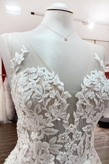 Long A-line Sweetheart Tulle Open Back Wedding Dress-showprettydress