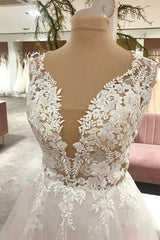 Long A-Line Sweetheart Tulle Wedding Dress With Appliques Lace-showprettydress