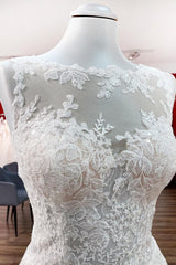 Long A-line Tulle Jewel Lace Appliques Wedding Dresses-showprettydress
