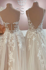 Long A-Line Tulle Lace Appliques Backless Wedding Dress-showprettydress