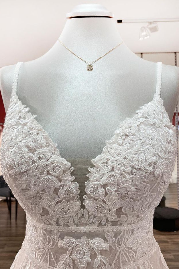 Long A-line V-neck Tulle Sleeveless Appliques Lace Backless Wedding Dress-showprettydress