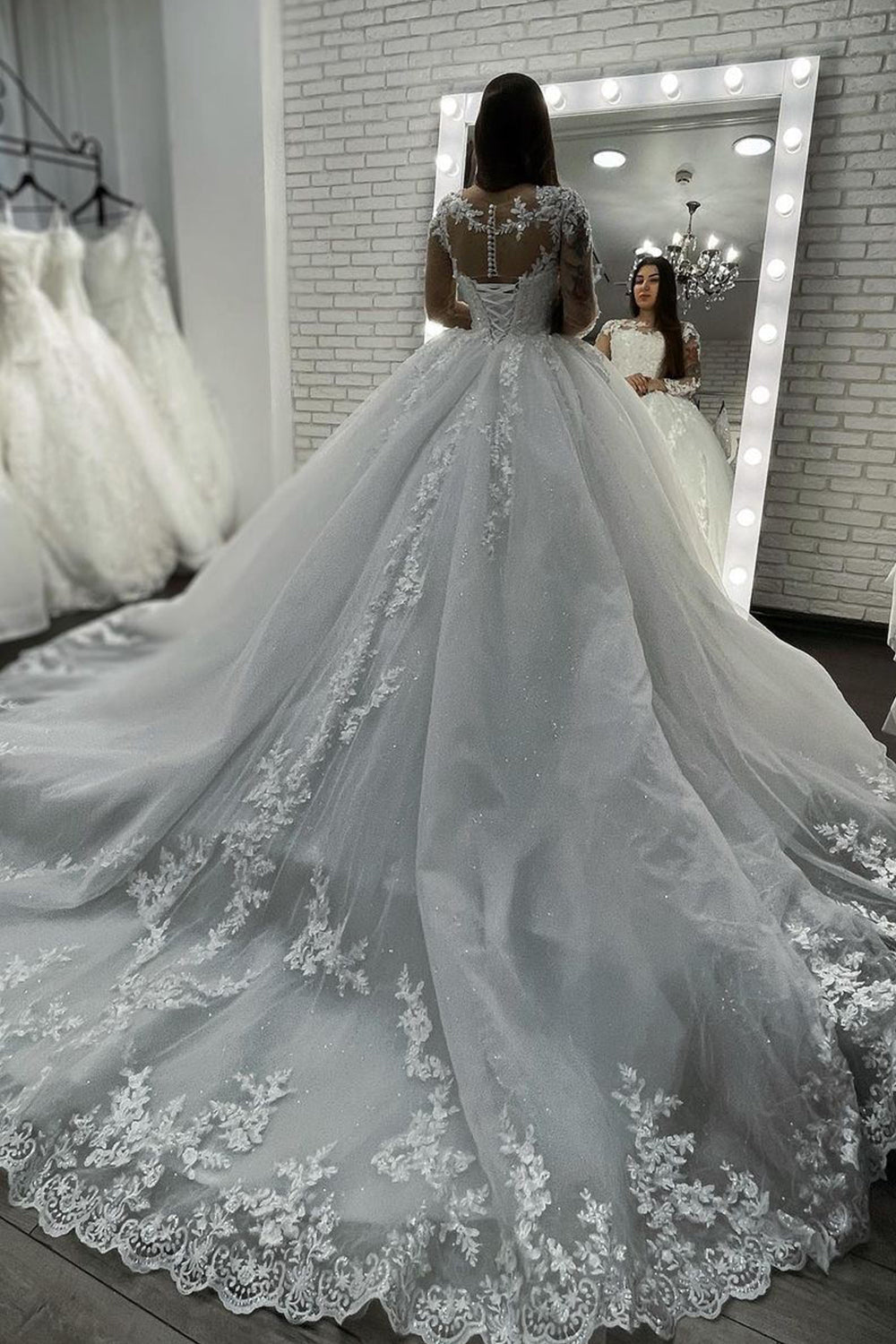 Long Ball Gown Sweetheart Appliques Lace Tulle Wedding Dress with Sleeves-showprettydress