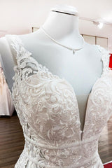 Long Mermaid Tulle Sleeveless Lace Backless Wedding Dress-showprettydress