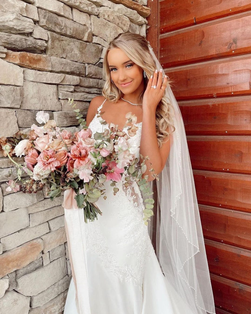 Long Mermaid V-neck Spaghetti Straps Appliques Lace Wedding Dress-showprettydress