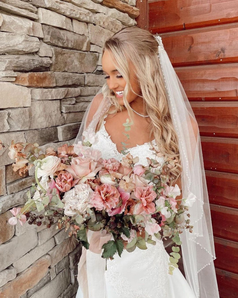 Long Mermaid V-neck Spaghetti Straps Appliques Lace Wedding Dress-showprettydress