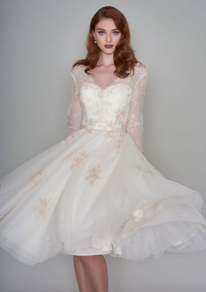 Long Sleevess V neck Ivory Short Lace Summer Wedding Dress-showprettydress