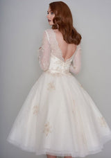 Long Sleevess V neck Ivory Short Lace Summer Wedding Dress-showprettydress