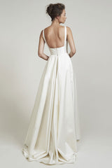Long Wedding Dresses Square Neck Sleeveless Satin Fabric Court Train Sash Bridal Dress-showprettydress